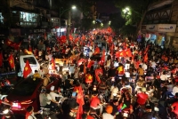 nap nang luong co vu viet nam voi cac mon an malaysia hop khau vi
