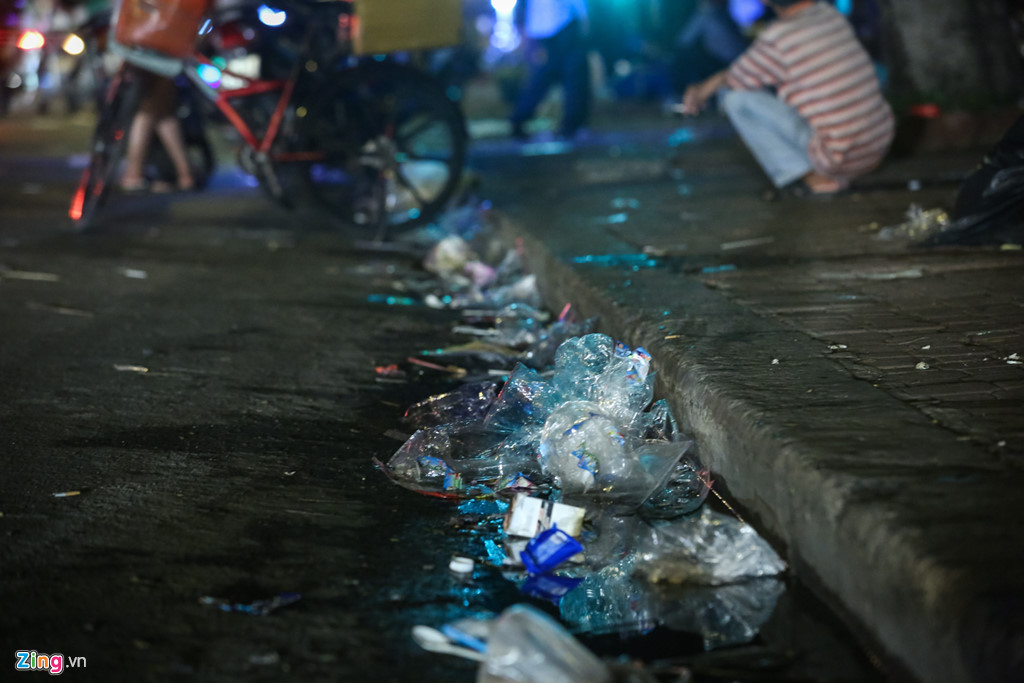 duong pho sai gon ha noi ngap rac dem giang sinh