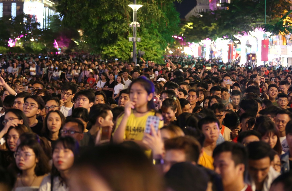phao hoa sang ruc goc troi sai gon chao don nam moi 2019