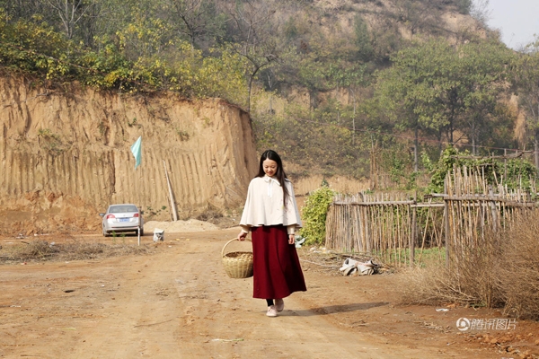 co gai 8x roi thanh pho phon hoa ve nong thon sinh song