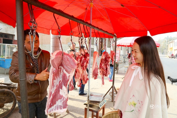 Cô gái 8x rời thành phố phồn hoa, về nông thôn sinh sống co gai 8x roi thanh pho phon hoa ve nong thon sinh song