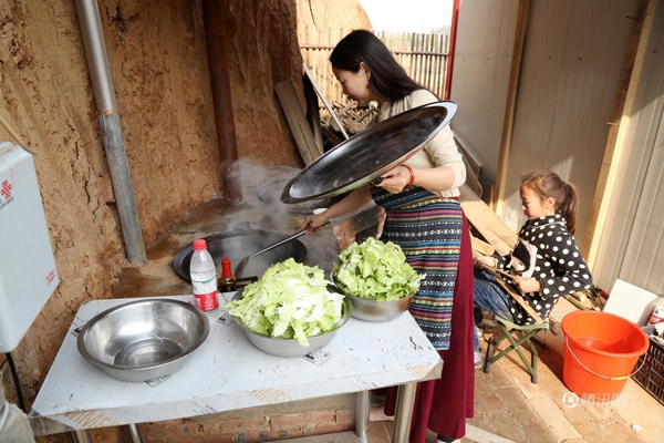 Cô gái 8x rời thành phố phồn hoa, về nông thôn sinh sống co gai 8x roi thanh pho phon hoa ve nong thon sinh song