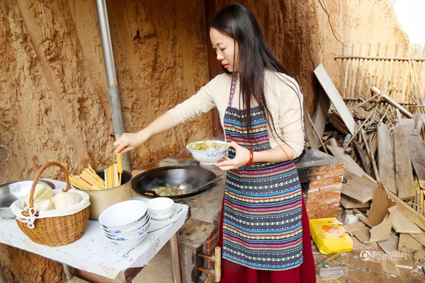 co gai 8x roi thanh pho phon hoa ve nong thon sinh song