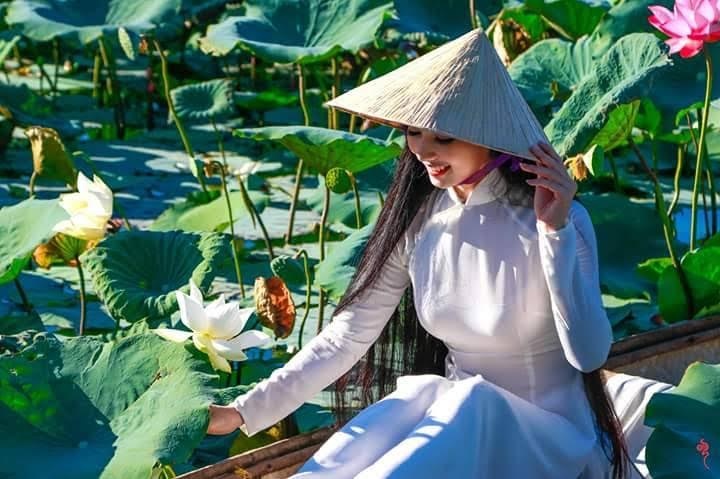 vu cong 9x xinh dep dan toc tay so huu suoi toc nhieu nguoi mo uoc