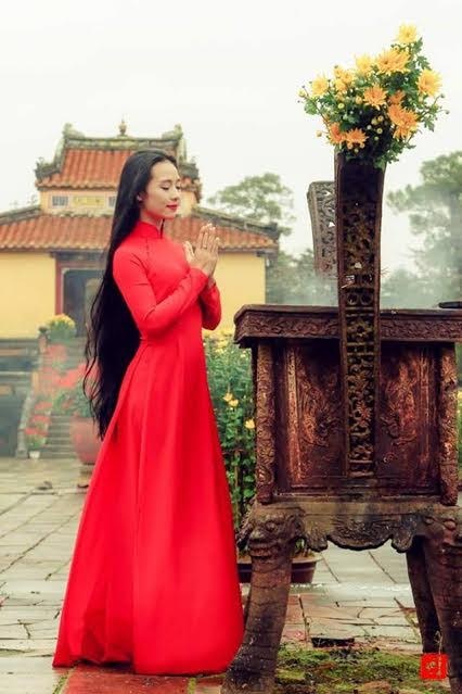 vu cong 9x xinh dep dan toc tay so huu suoi toc nhieu nguoi mo uoc