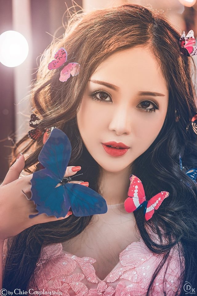 nu hoang cosplay chie nguyen va chuyen ban xe may tra luong nhan vien ban hang