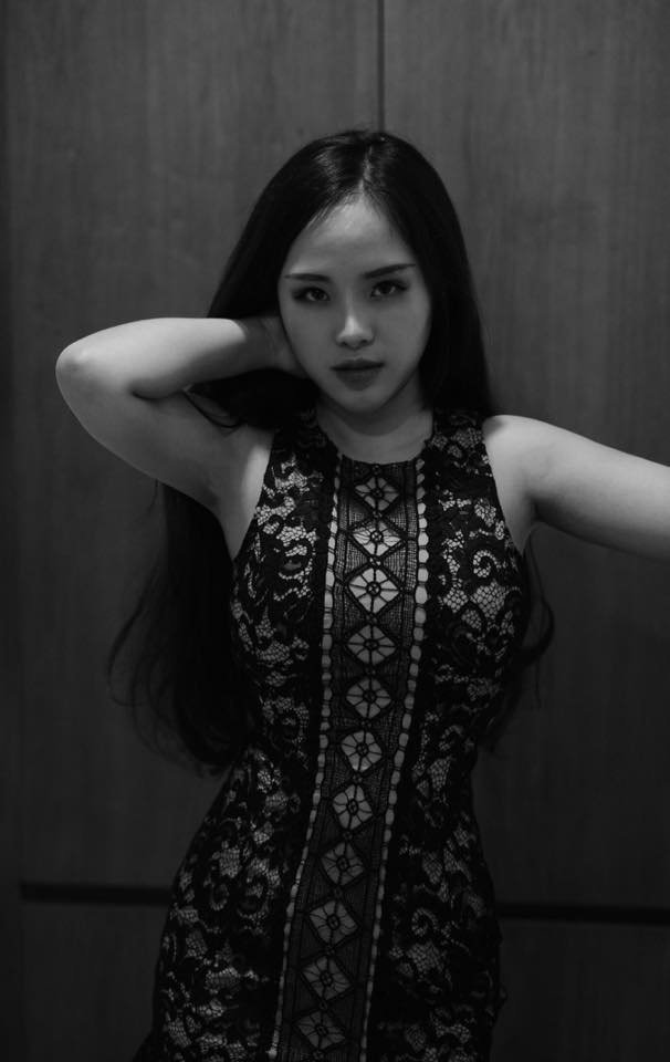 nu hoang cosplay chie nguyen va chuyen ban xe may tra luong nhan vien ban hang