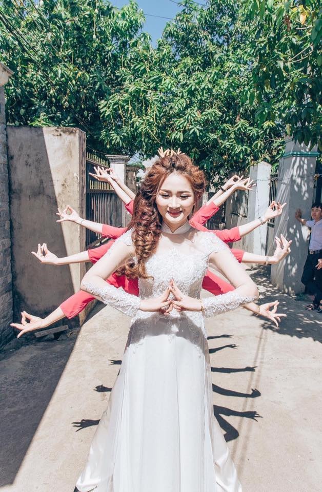 bo anh khi dam cuoi co ban than be trap khien dan mang thich thu