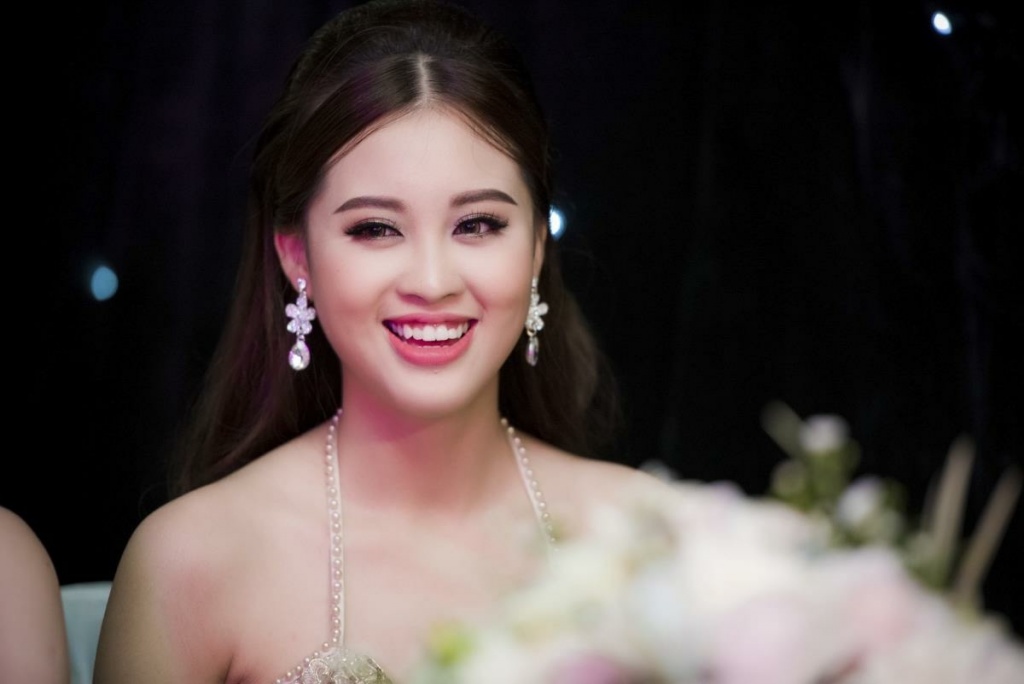ngan ngo truoc nhan sac ngot ngao cua nu 9x hoc vien canh sat nhan dan
