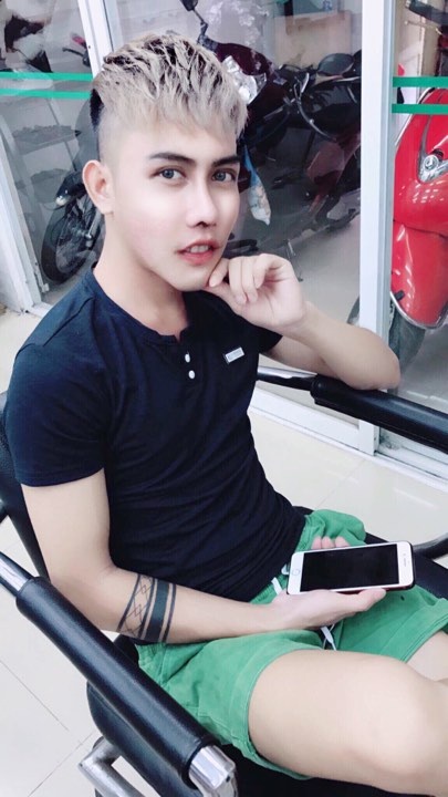 tung son cong khai tinh yeu dong gioi de minh chung minh yeu that long