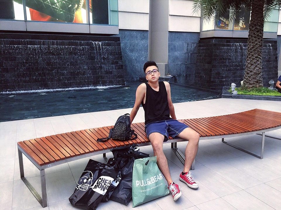 chan dung thay giao tre dien trai o ha noi khien cac fans nu dung ngoi khong yen