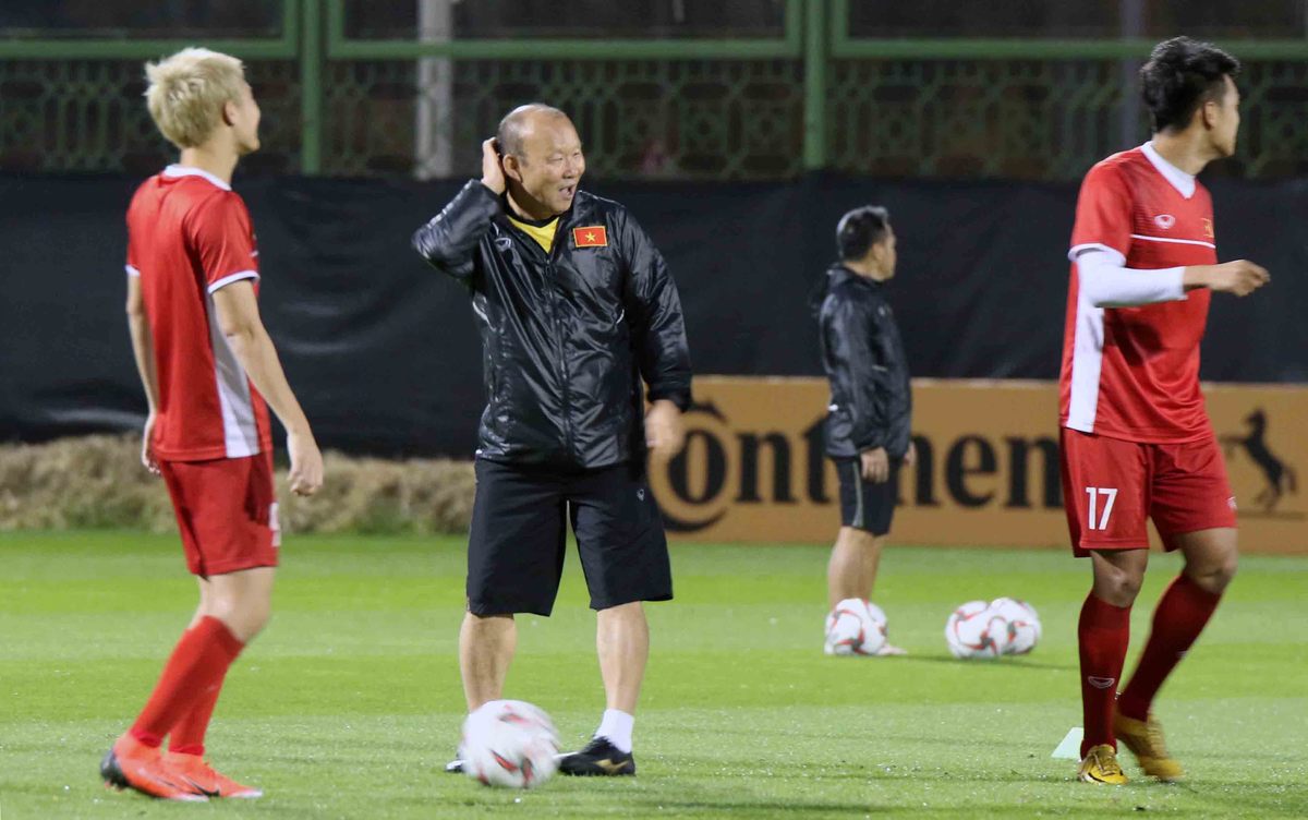 tin nong asian cup 2019 tuyen viet nam tap buoi dau tai uae