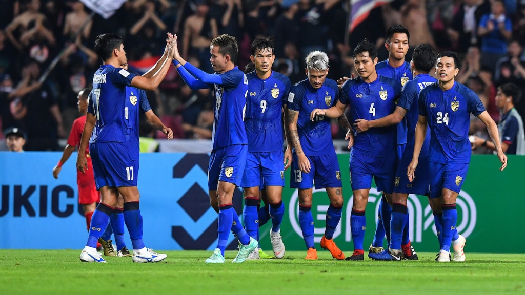 truc tiep bong da asian cup 2019 thai lan vs an do voi thai xung tran