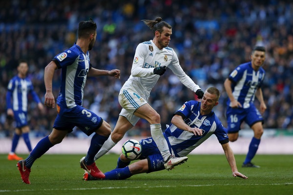 truc tiep real madrid vs alaves 02h45 42 ken ken trang bay cao