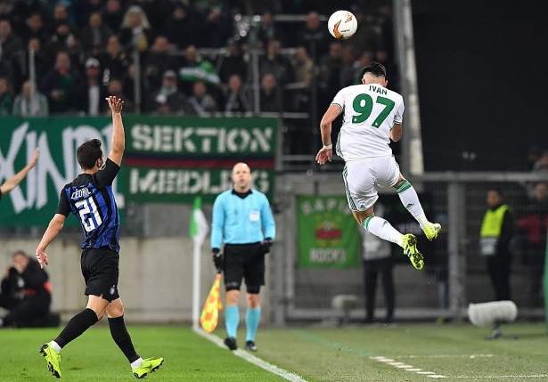 truc tiep rapid wien vs inter milan hiep 1 0 0 chu nha choi pressing