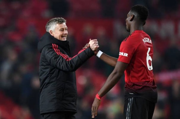 manchester utd vs liverpool dai chien xu so suong mu