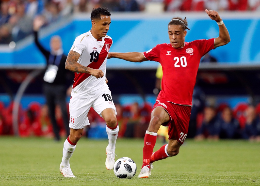 schmeichel hoa nguoi nhen peru thua dau dan mach