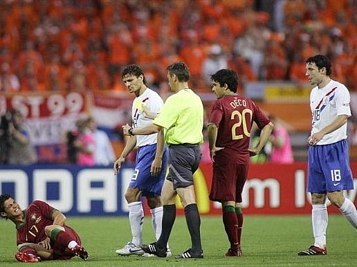 vi sao uruguay bo dao nha se tro thanh tran dau ban nhat lich su