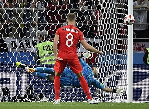 henderson toi se xung phong da penalty neu phai dau sung voi thuy dien