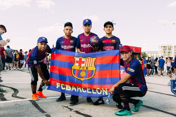 tong thuat ty so international champions cup tan binh lap cong barca van thua nguoc roma