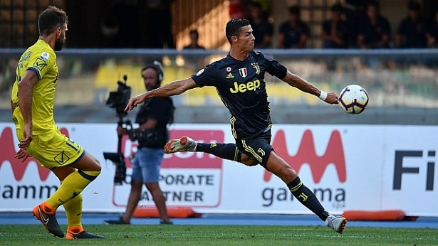 truc tiep juventus vs lazio ronaldo dang no messi cau tra loi