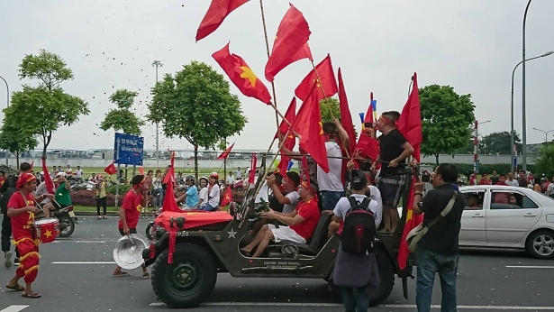 co dong vien dong loat xuong duong don u23 viet nam