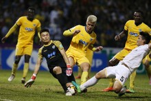 Dự đoán tổng bàn thắng SLNA vs FLC Thanh Hóa: 'Đuổi bắt' bên sông Lam