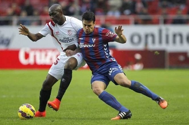 soi keo tran dau dang ngo eibar vs sevilla 23h30 299 chap dong banh chenh venh cua khach