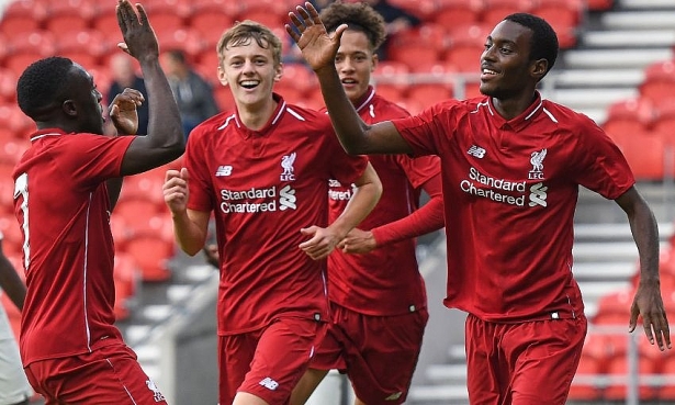 soi keo napoli vs liverpool cup c1 u19 chap nang khach thang