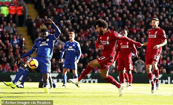 truc tiep bong da liverpool vs cardiff hiep 1 salah no sung chu nha dan ban