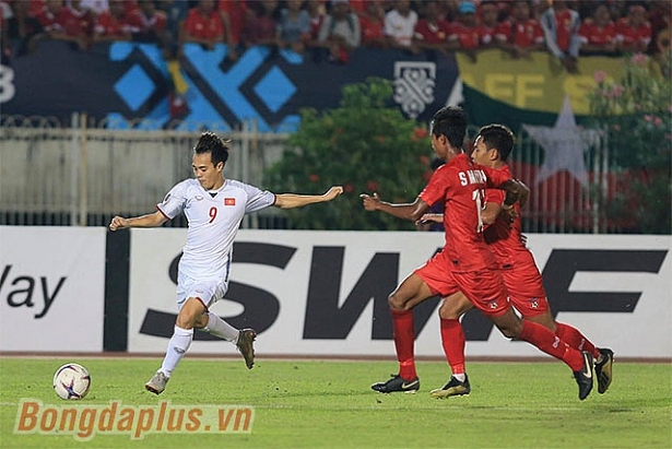 truc tiep myanmar vs viet nam hiep 2 van toan ghi ban nhung viet vi