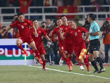 Đội tuyển Việt Nam: Sau chức vô địch AFF Cup là dốc cao