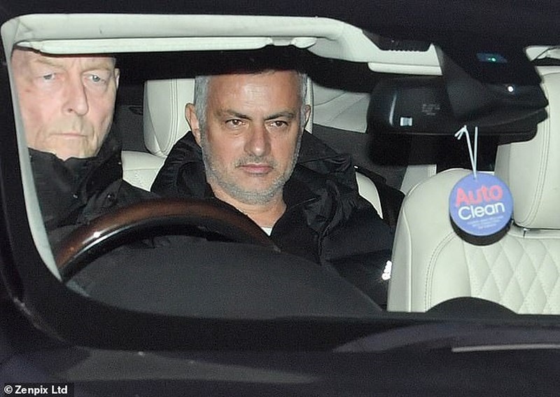 mu chinh thuc sa thai mourinho cai ket duoc bao truoc