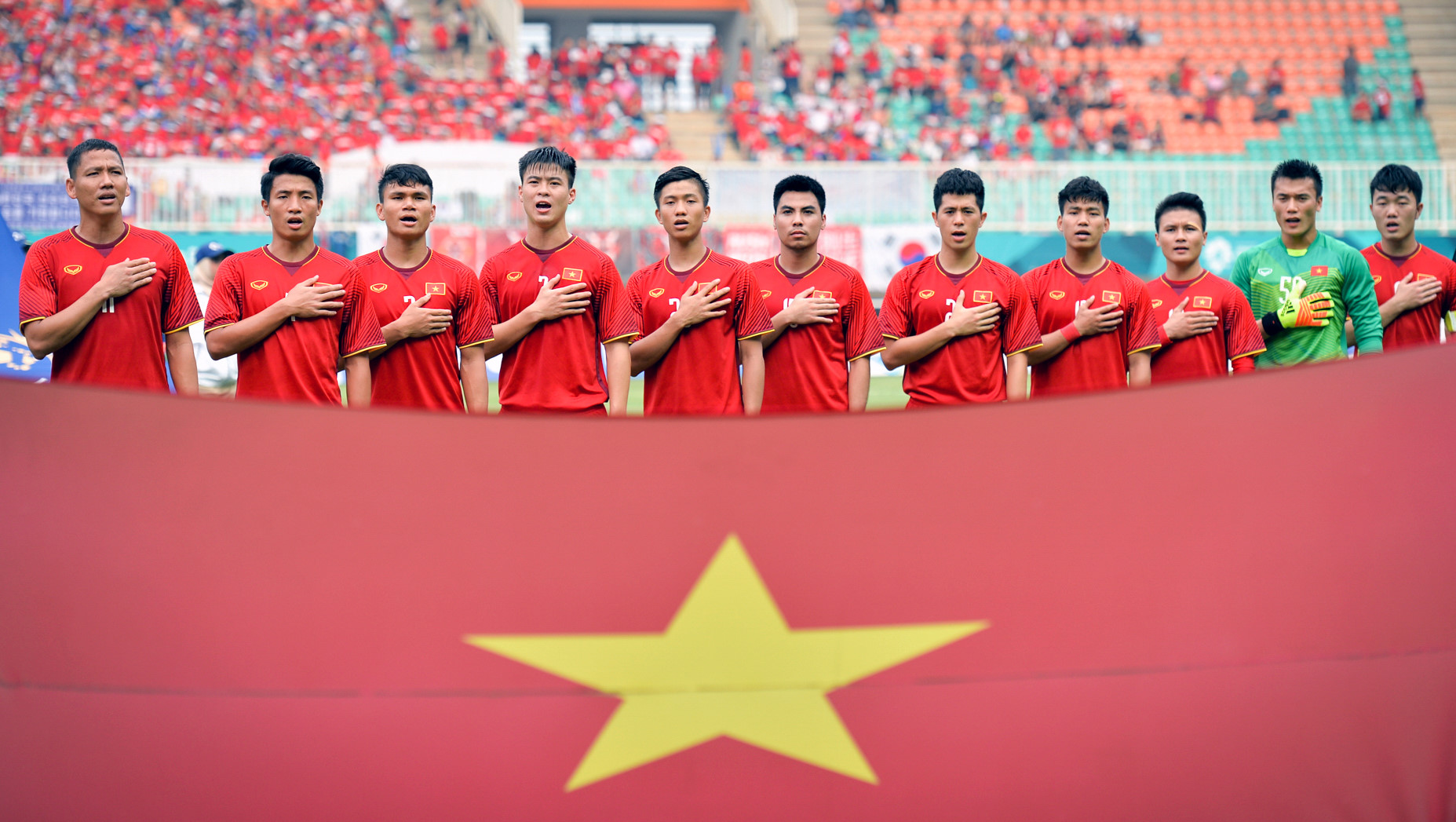 nhin lai mot nam dinh cao cua bong da viet nam