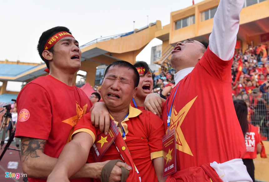 nhin lai mot nam dinh cao cua bong da viet nam