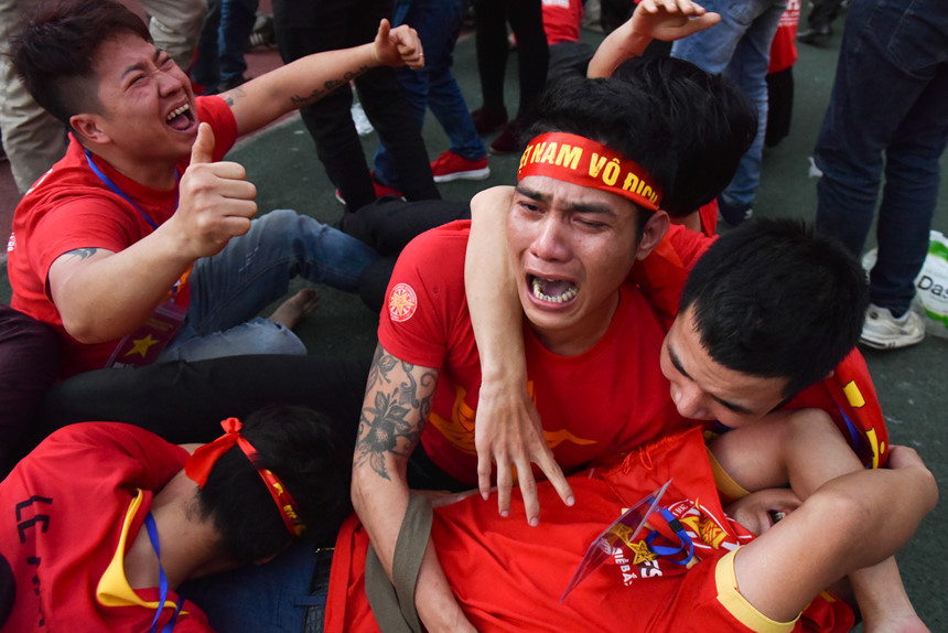 nhin lai mot nam dinh cao cua bong da viet nam