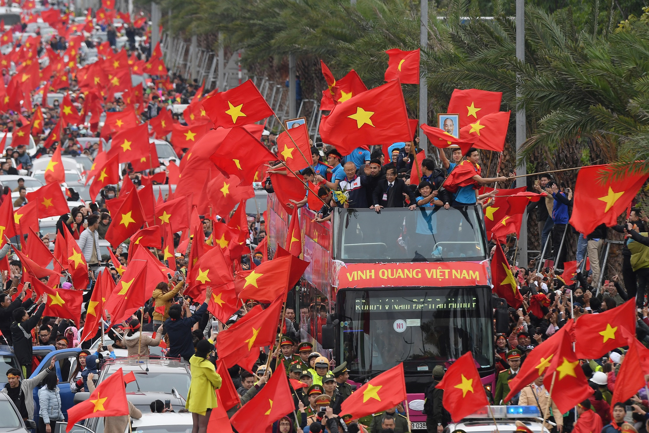 nhin lai mot nam dinh cao cua bong da viet nam
