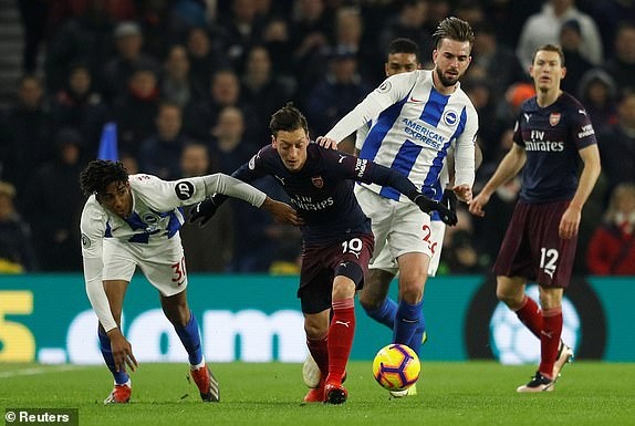 truc tiep ngoai hang anh brighton vs arsenal hiep 1 aubameyang suyt lap cu dup