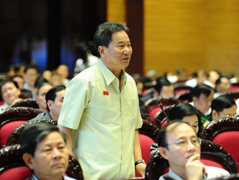 lanh dao vao nha nghi de tham benh nu can bo co gi do khong trong sang