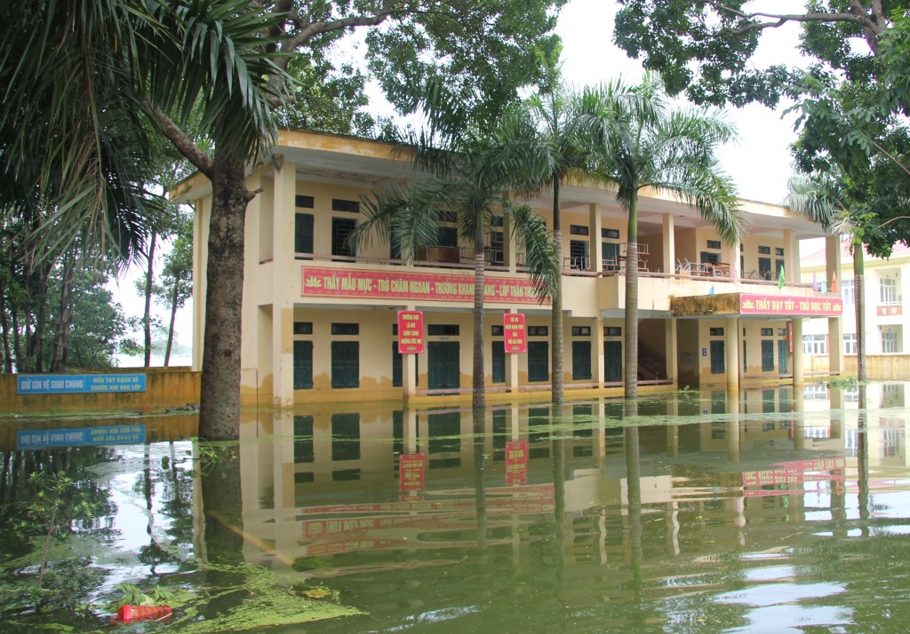 chuong my ha noi hoan ngay tuu truong vi nuoc lu