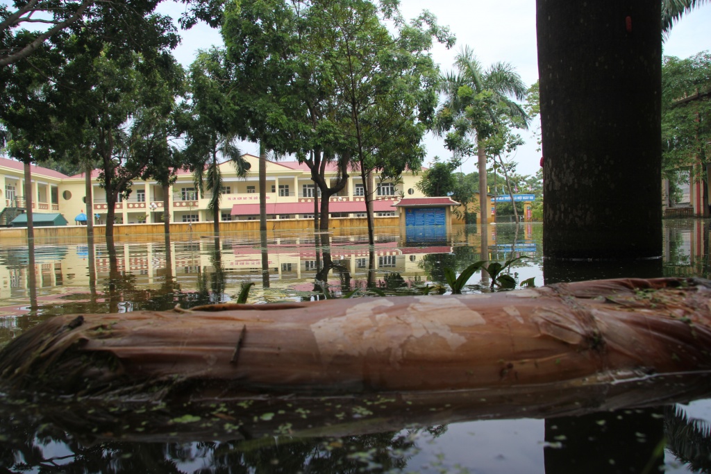 chuong my ha noi hoan ngay tuu truong vi nuoc lu