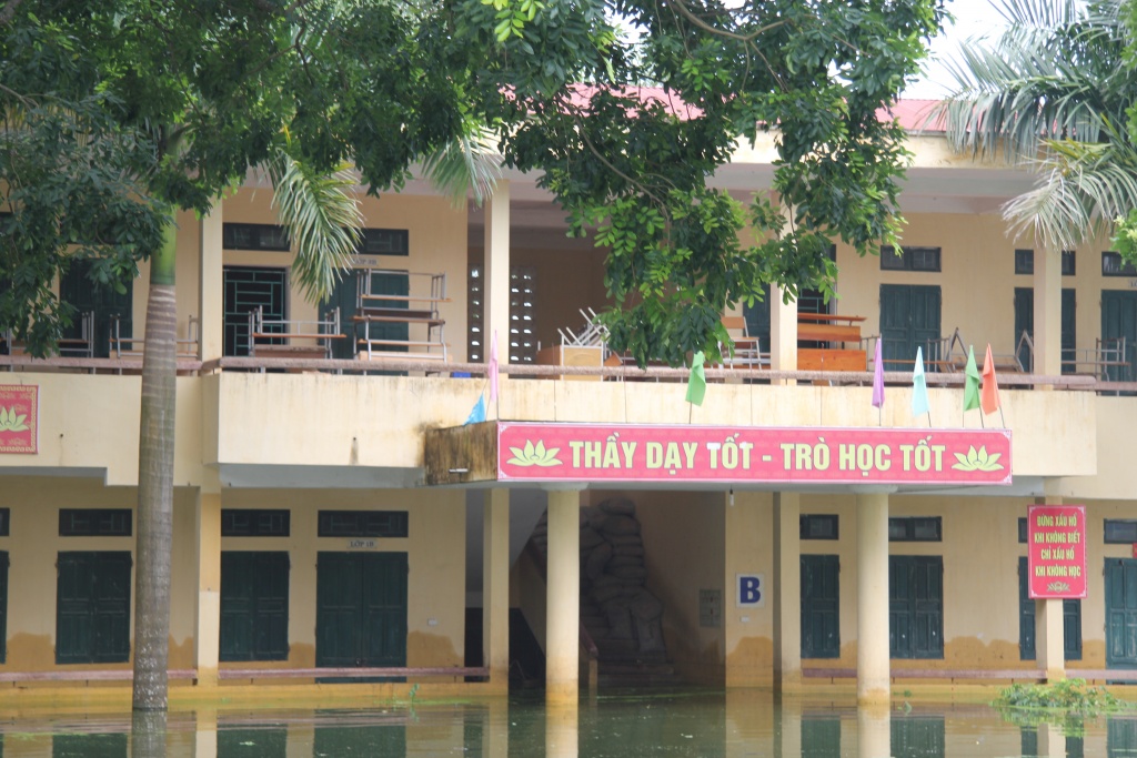 chuong my ha noi hoan ngay tuu truong vi nuoc lu