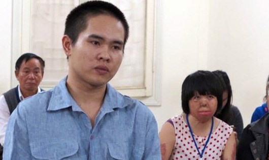 bao luc gia dinh ngay cang nghiem trong vi khong biet so hay vi thieu tien