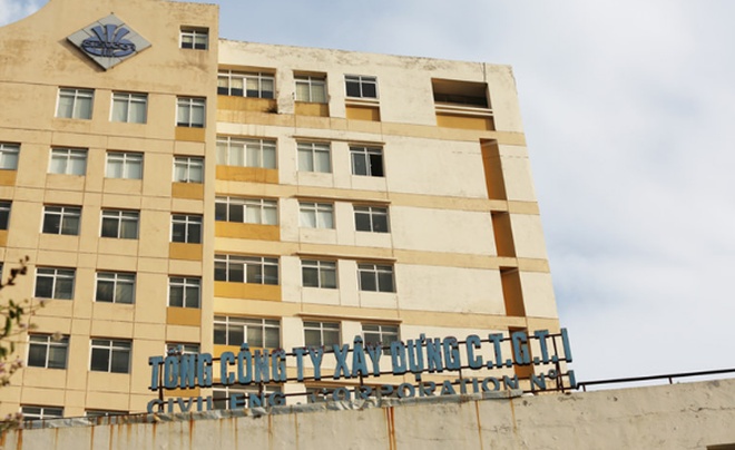 nu giam doc chiem doat hon 700000 usd cua cty cienco 1