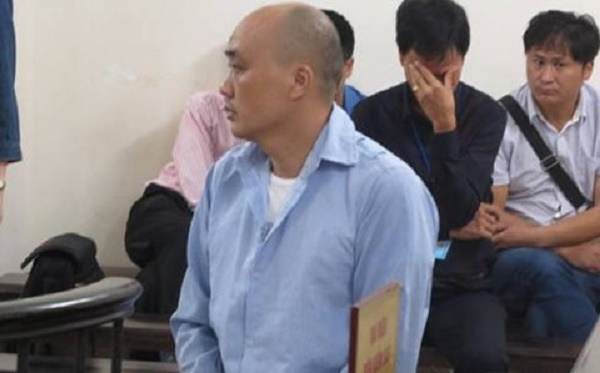su bat thuong to giac nguoi nuoc ngoai trom tien tren may bay