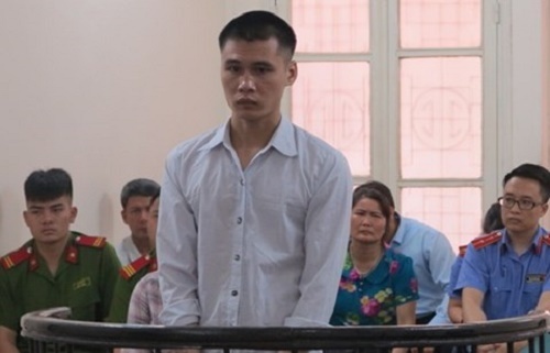 tam dung phien toa bat giu hiep dam nguoi yeu cu