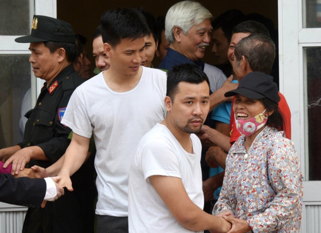 khoi to vu an bat giu can bo o xa dong tam