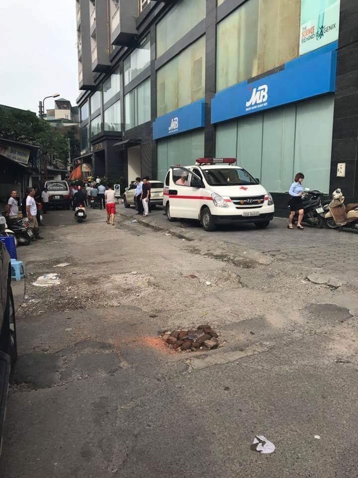 ha noi nam ca si nhay lau tu tu vi no nan