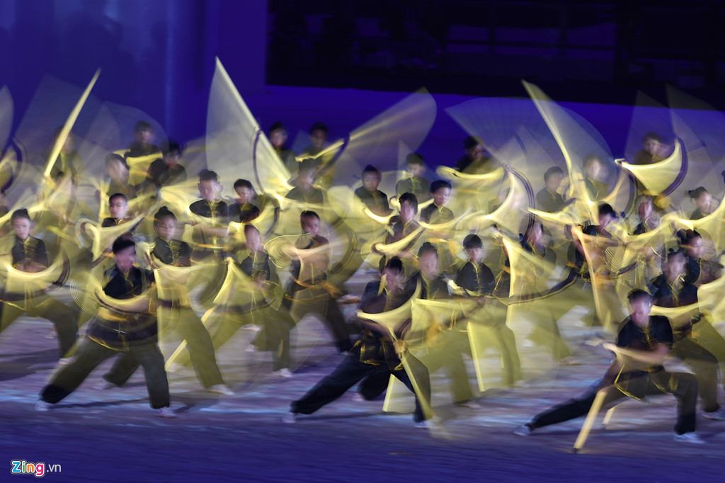 le khai mac sea games 29 an tuong duoi con mua xoi xa