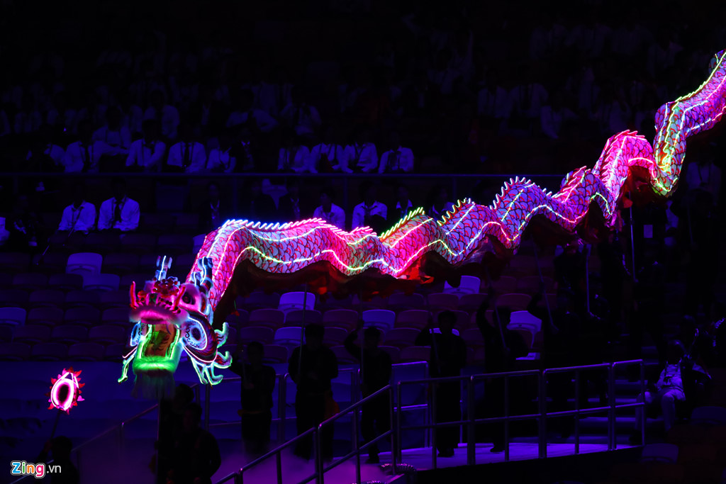 le khai mac sea games 29 an tuong duoi con mua xoi xa
